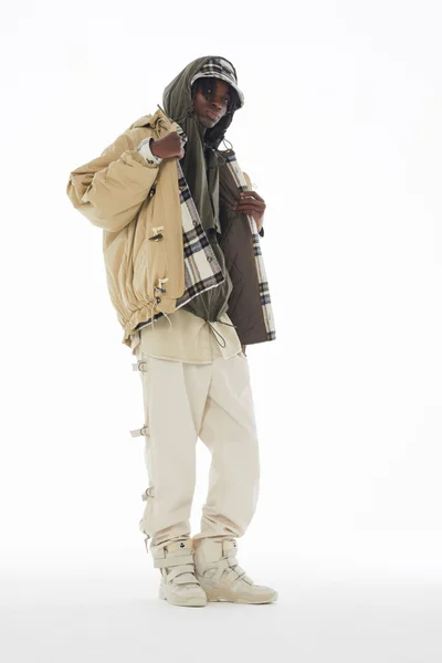 Look 16